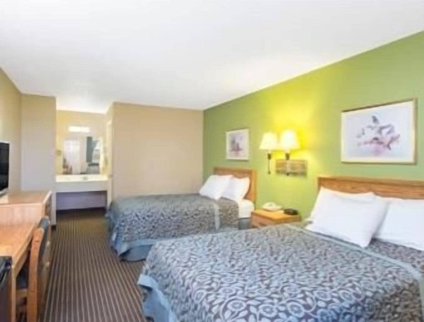 Days Inn By Wyndham Brownsville Екстер'єр фото